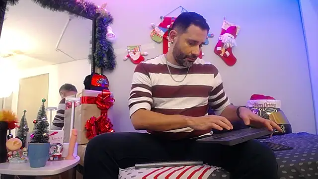 Snapshot of jonasbeards chatting on December 13, 2025, 7:53 pm jonasbeards online show from December 13, 2025, 7:53 pm