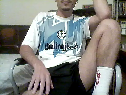 Snapshot of meowwboy chatting on November 18, 2025, 6:45 pm meowwboy online show from November 18, 2025, 6:45 pm