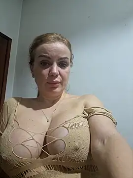 eva ragazzadolce online show from November 4, 2025, 1:16 am