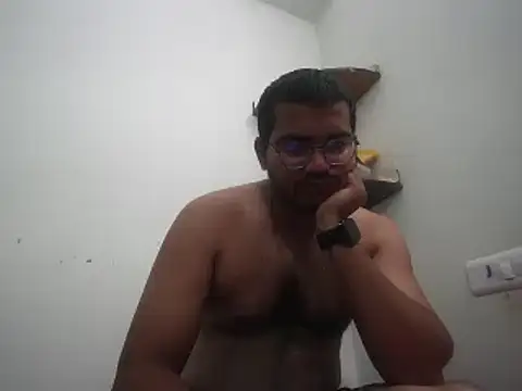 naughtymike0007 online show from October 28, 2025, 2:48 am