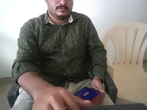 naughtymike0007 online show from November 26, 2025, 8:48 am