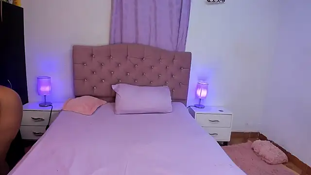 Latinabombsheell online show from January 25, 2025, 6:23 am