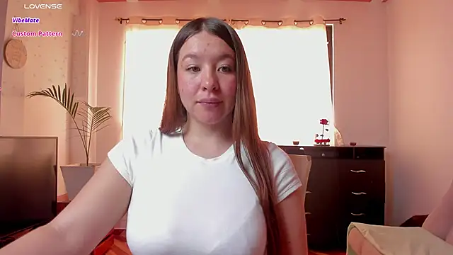 Snapshot of Simply_Zoe__ chatting on February 27, 2025, 6:09 pm Simply Zoe   online show from February 27, 2025, 6:09 pm