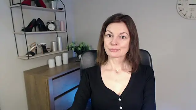 VivianWILD online show from February 12, 2025, 7:13 am