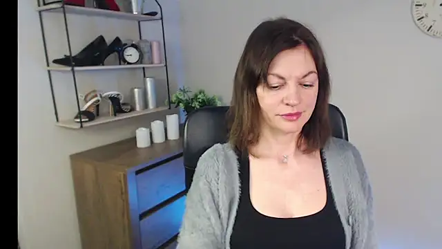 VivianWILD online show from February 21, 2025, 7:56 am