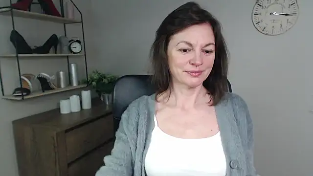 VivianWILD online show from March 3, 2025, 6:59 am