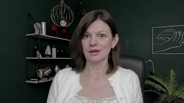 VivianWILD online show from November 26, 2025, 7:53 am