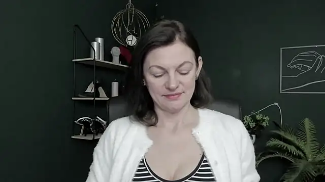 VivianWILD online show from March 20, 2026, 7:57 am