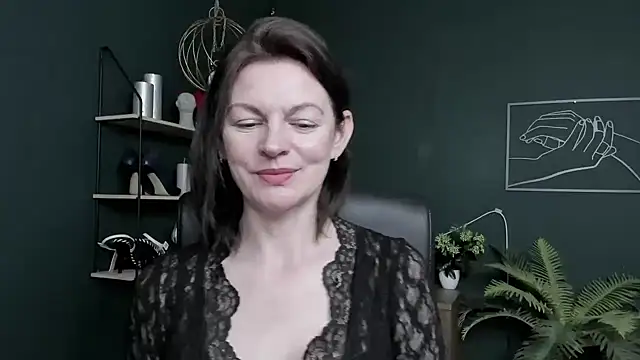 VivianWILD online show from May 20, 2026, 6:41 am