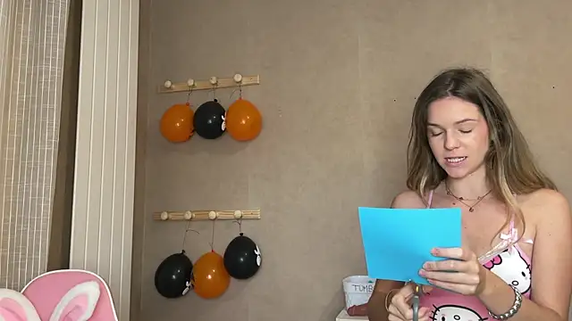 lucie mehott online show from October 19, 2025, 8:48 am