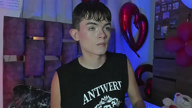 Snapshot of Angelo_018 chatting on February 20, 2025, 6:28 am Angelo 018 online show from February 20, 2025, 6:28 am