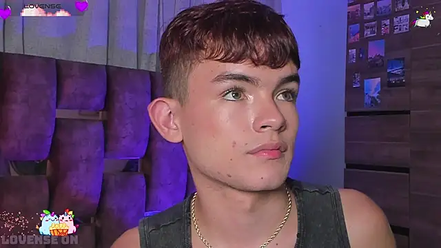 Snapshot of Angelo_018 chatting on March 7, 2025, 11:29 am Angelo 018 online show from March 7, 2025, 11:29 am