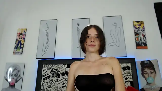 Snapshot of Rihana14 chatting on May 16, 2026, 8:07 pm Rihana14 online show from May 16, 2026, 8:07 pm