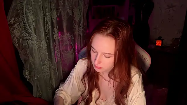 Snapshot of pearl_princess_ chatting on February 7, 2026, 10:24 pm pearl princess online show from February 7, 2026, 10:24 pm