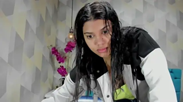 LindaBreeS online show from November 1, 2025, 12:29 pm