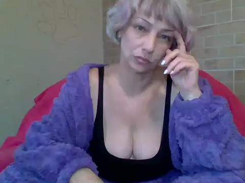 Lorie Carrie online show from January 10, 2025, 11:33 am