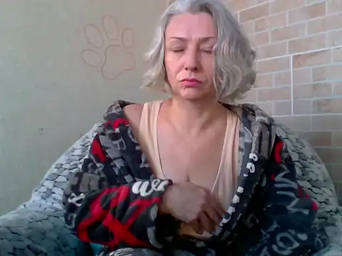 Lorie Carrie online show from February 20, 2026, 9:32 am