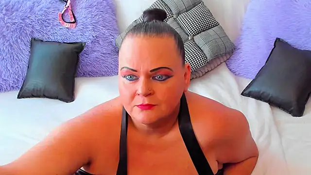 Snapshot of MilanaBiegert chatting on September 28, 2025, 10:53 am MilanaBiegert online show from September 28, 2025, 10:53 am