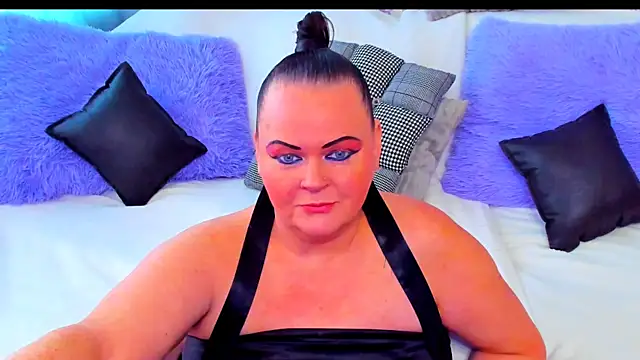 MilanaBiegert online show from November 18, 2025, 9:25 am