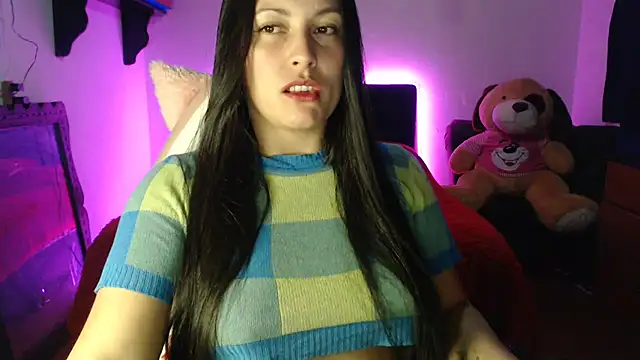 Allisonnlopez online show from February 25, 2025, 8:51 pm