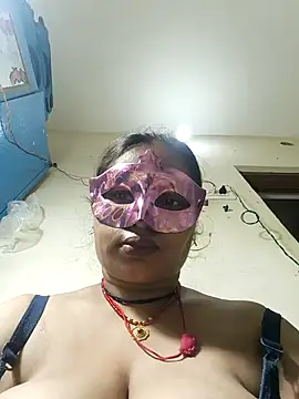 Snapshot of sexychutxxx7 chatting on October 16, 2025, 12:44 am sexychutxxx7 online show from October 16, 2025, 12:44 am