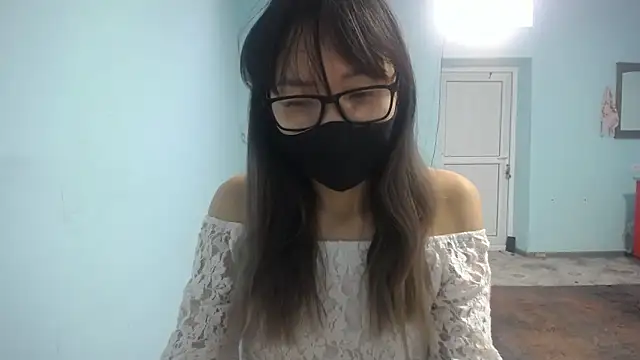 Snapshot of elllaaxx chatting on October 27, 2025, 3:54 am elllaaxx online show from October 27, 2025, 3:54 am