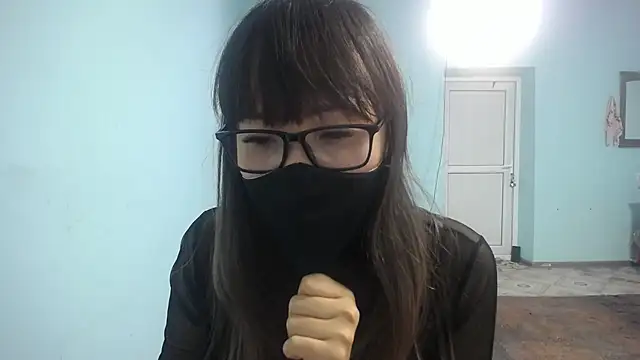 Snapshot of elllaaxx chatting on November 8, 2025, 4:23 am elllaaxx online show from November 8, 2025, 4:23 am