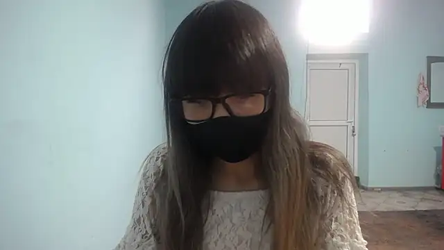 Snapshot of elllaaxx chatting on November 10, 2025, 4:44 am elllaaxx online show from November 10, 2025, 4:44 am