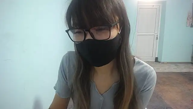 Snapshot of elllaaxx chatting on December 3, 2025, 4:31 am elllaaxx online show from December 3, 2025, 4:31 am