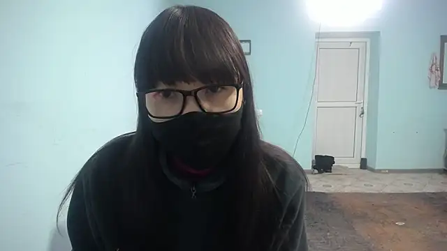 Snapshot of elllaaxx chatting on January 18, 2026, 4:27 am elllaaxx online show from January 18, 2026, 4:27 am