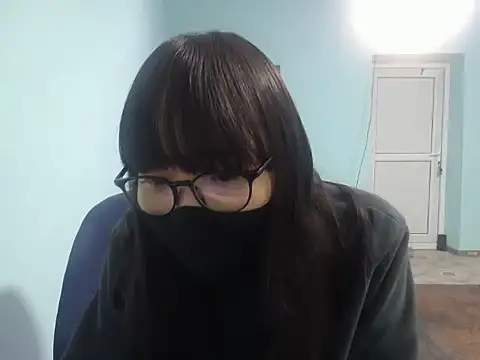 Snapshot of elllaaxx chatting on January 19, 2026, 4:27 am elllaaxx online show from January 19, 2026, 4:27 am