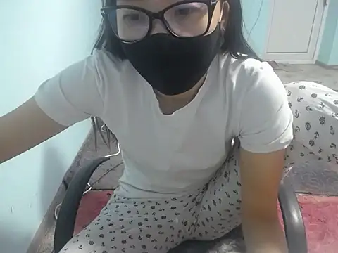 elllaaxx online show from June 30, 2026, 4:02 am