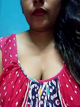 Snapshot of sexyindi_couple chatting on September 10, 2025, 2:39 pm sexyindi couple online show from September 10, 2025, 2:39 pm