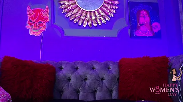 Julieta Russell online show from March 8, 2025, 1:03 pm