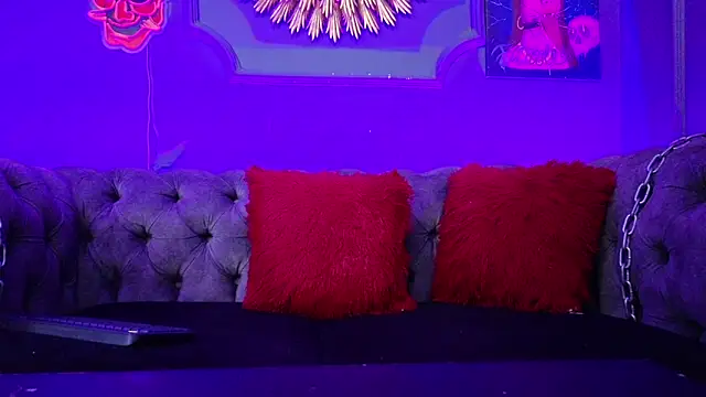 Julieta Russell online show from March 10, 2025, 3:41 pm