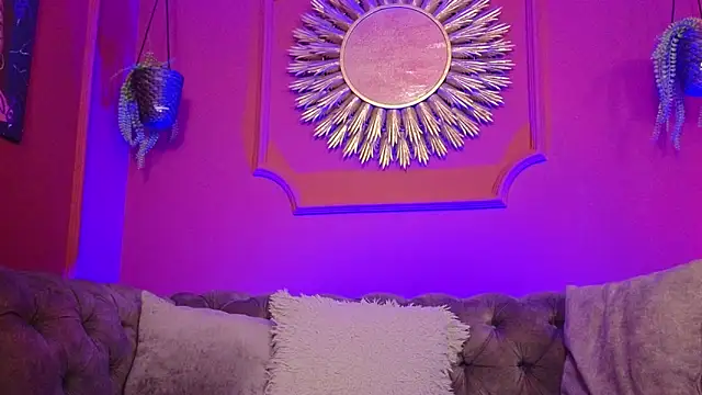 Snapshot of Julieta_Russell chatting on January 17, 2026, 12:21 pm Julieta Russell online show from January 17, 2026, 12:21 pm