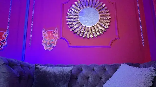 Snapshot of Julieta_Russell chatting on February 17, 2026, 12:01 pm Julieta Russell online show from February 17, 2026, 12:01 pm