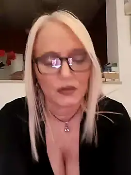 Snapshot of kikkastar chatting on January 19, 2025, 7:47 pm kikkastar online show from January 19, 2025, 7:47 pm