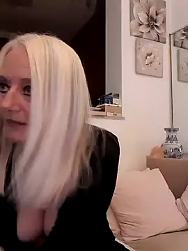 Snapshot of kikkastar chatting on January 23, 2025, 8:13 pm kikkastar online show from January 23, 2025, 8:13 pm