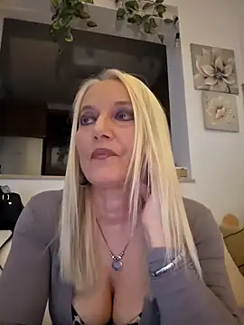 Snapshot of kikkastar chatting on March 7, 2025, 7:38 pm kikkastar online show from March 7, 2025, 7:38 pm