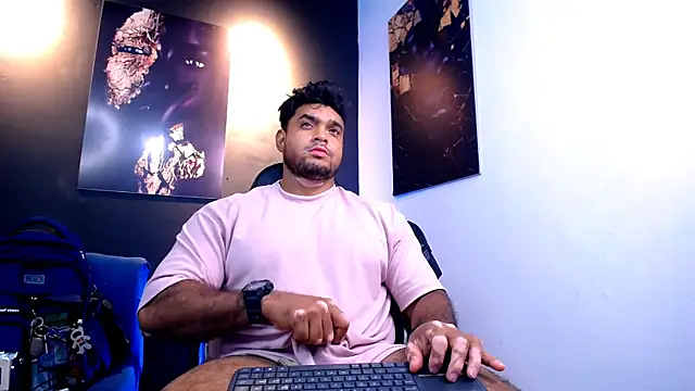 Big furry bear13 online show from December 18, 2025, 5:02 am