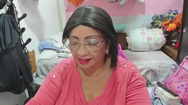 Mrs mommy  online show from May 22, 2026, 9:20 pm