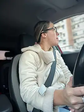 Snapshot of HotXMom chatting on March 21, 2025, 4:39 am HotXMom online show from March 21, 2025, 4:39 am