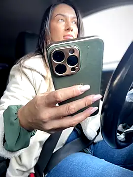 Snapshot of HotXMom chatting on October 12, 2025, 10:14 am HotXMom online show from October 12, 2025, 10:14 am