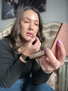 Snapshot of HotXMom chatting on March 20, 2026, 7:24 am HotXMom online show from March 20, 2026, 7:24 am