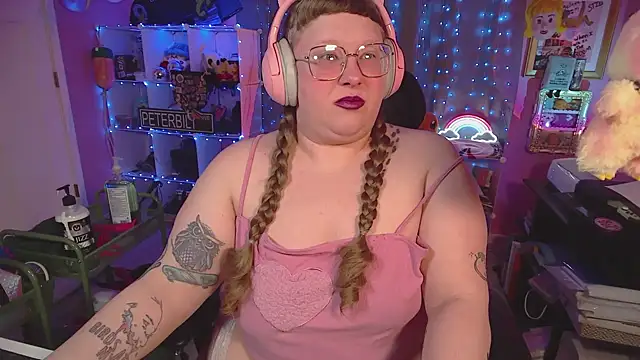 FatVeronica online show from March 17, 2026, 12:19 pm