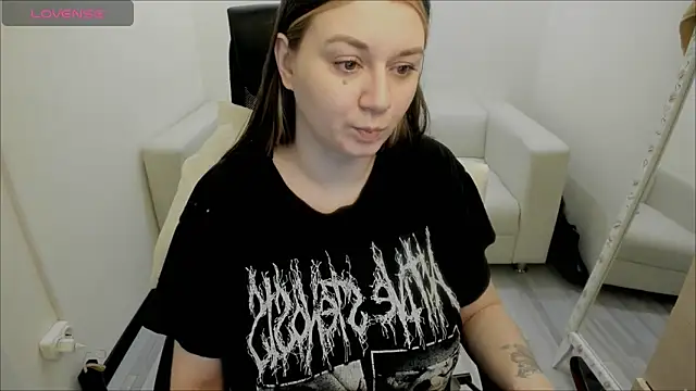 AlisaBacker online show from January 15, 2025, 11:30 pm