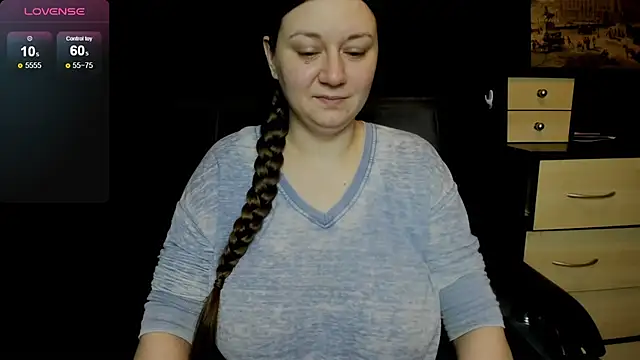 AlisaBacker online show from April 12, 2026, 6:02 pm