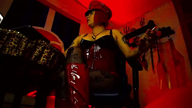 Snapshot of DominatrixBlue chatting on February 3, 2025, 6:17 pm DominatrixBlue online show from February 3, 2025, 6:17 pm