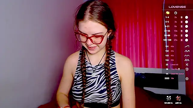 Sarah HS online show from January 15, 2025, 10:49 am